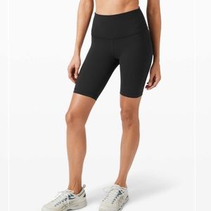 Lululemon Wunder Train High Rise Short 8"
